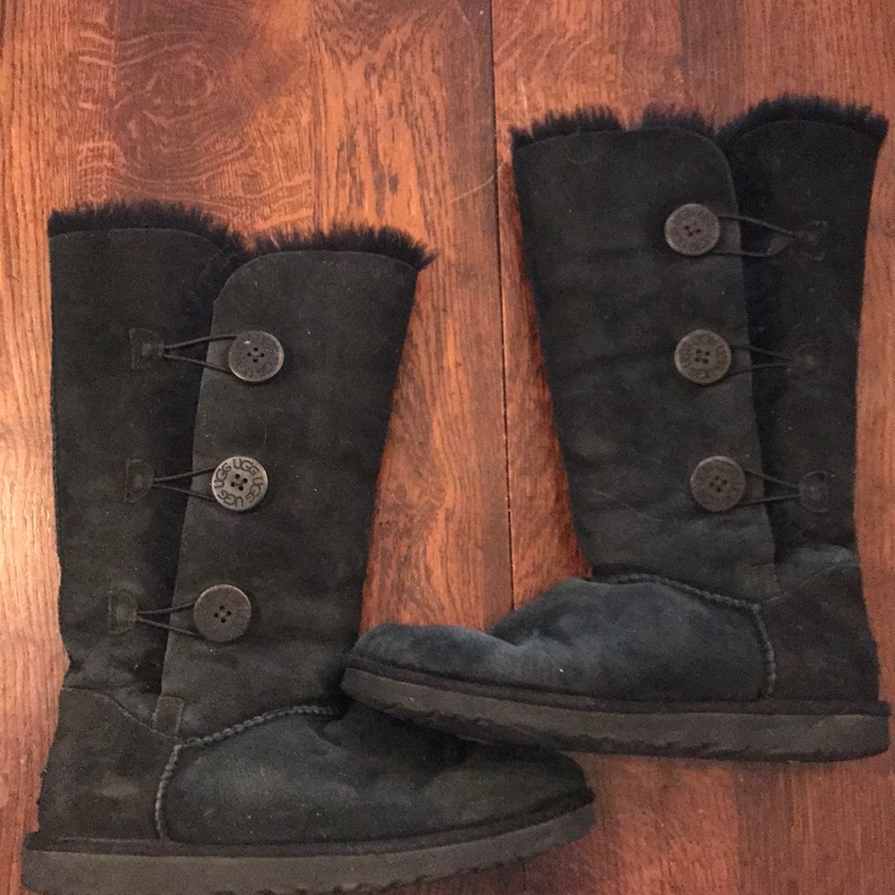 Black Uggs-size9